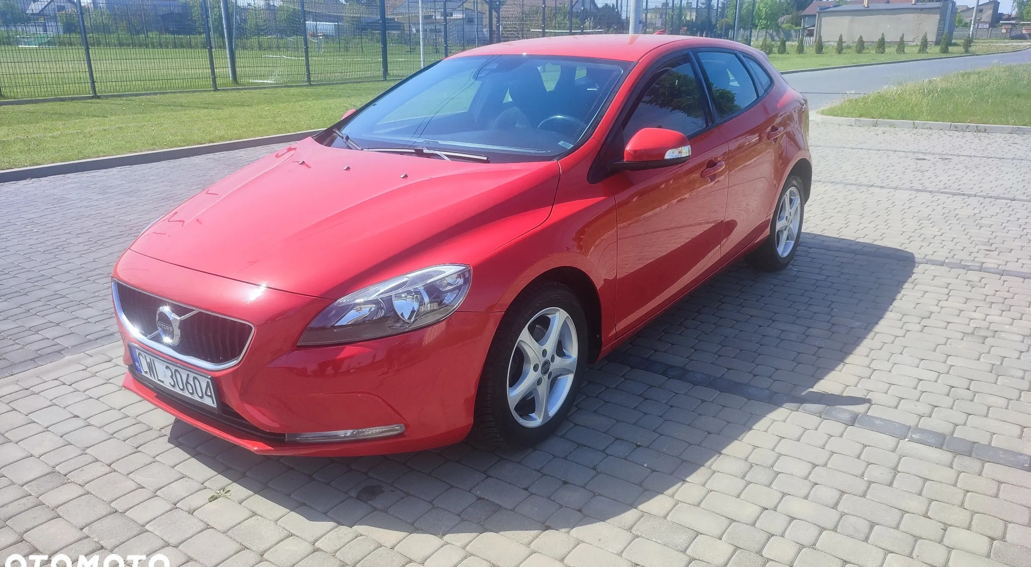 Volvo V40 cena 50900 przebieg: 130839, rok produkcji 2016 z Leśna małe 137